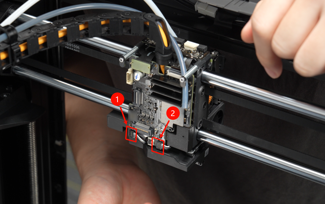 002_003_cooling_fan_connector.png