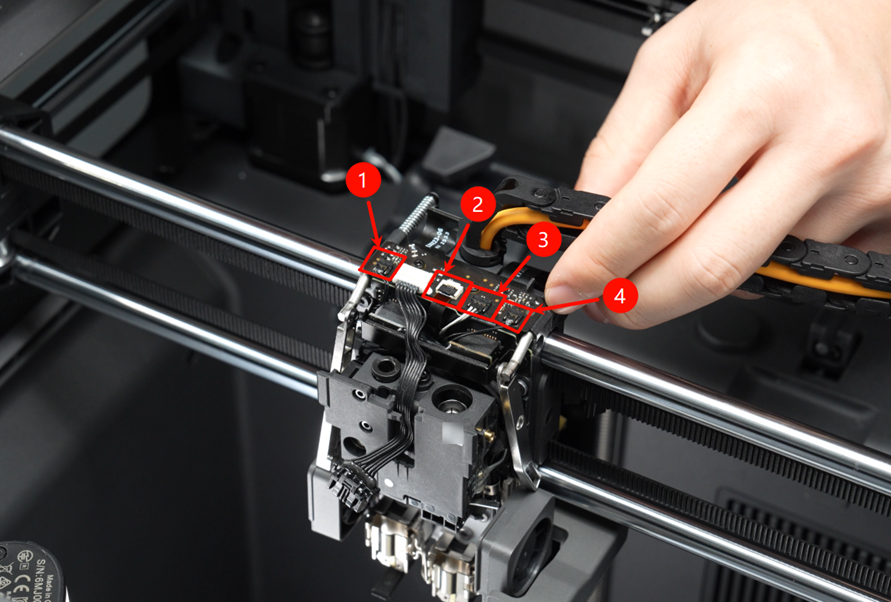 051_007_extruder_connection_board_cable_connection.png