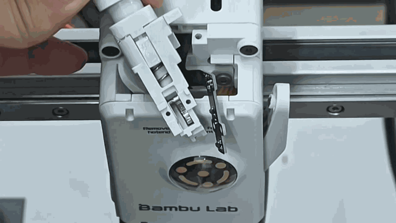 013_filament_hub_swing_arm.gif