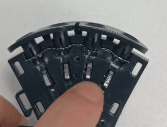 08_checking_magnets.gif