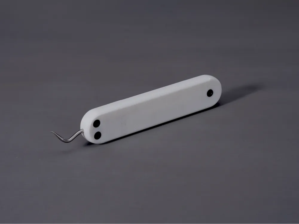 Weeding Tool สำหรับช่วยแกะเศษวัสดุหลังตัด